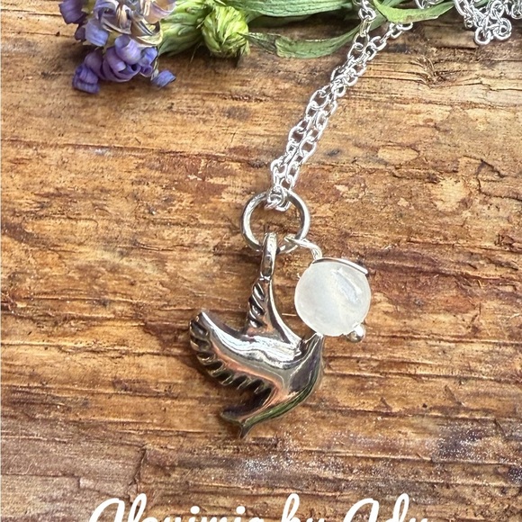 Silver Bird Pendant Necklace selenite - Picture 2 of 2